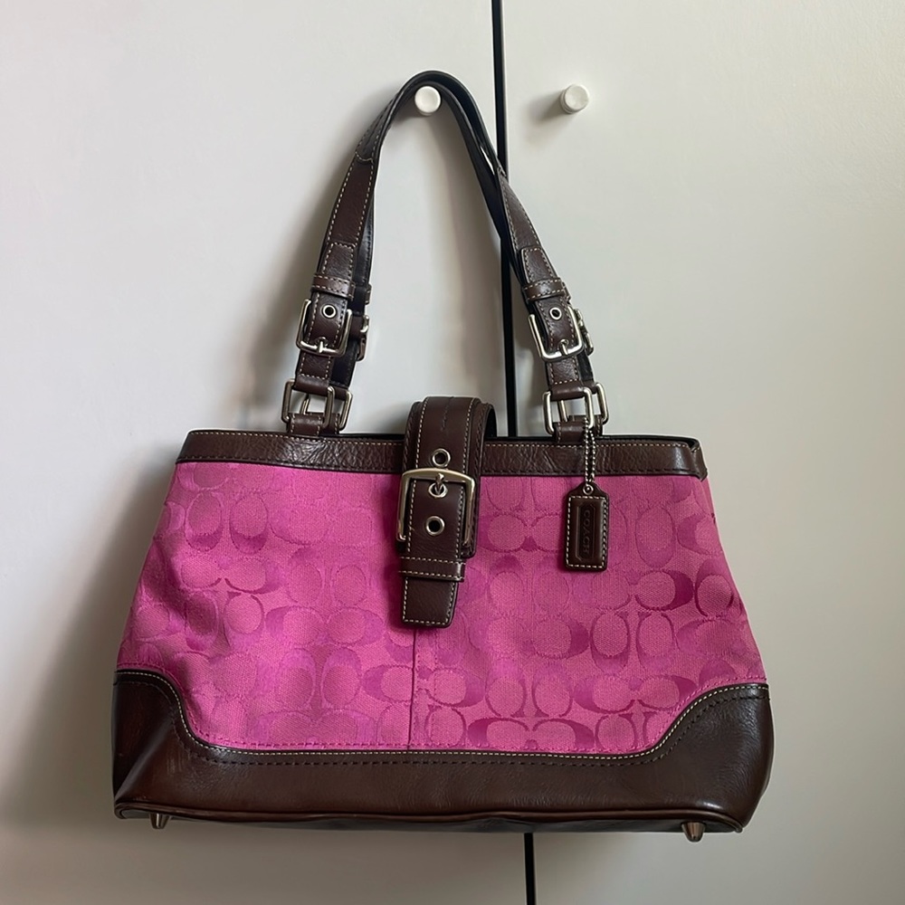 Y2K style magenta Coach bag. Never been used. Great condition.